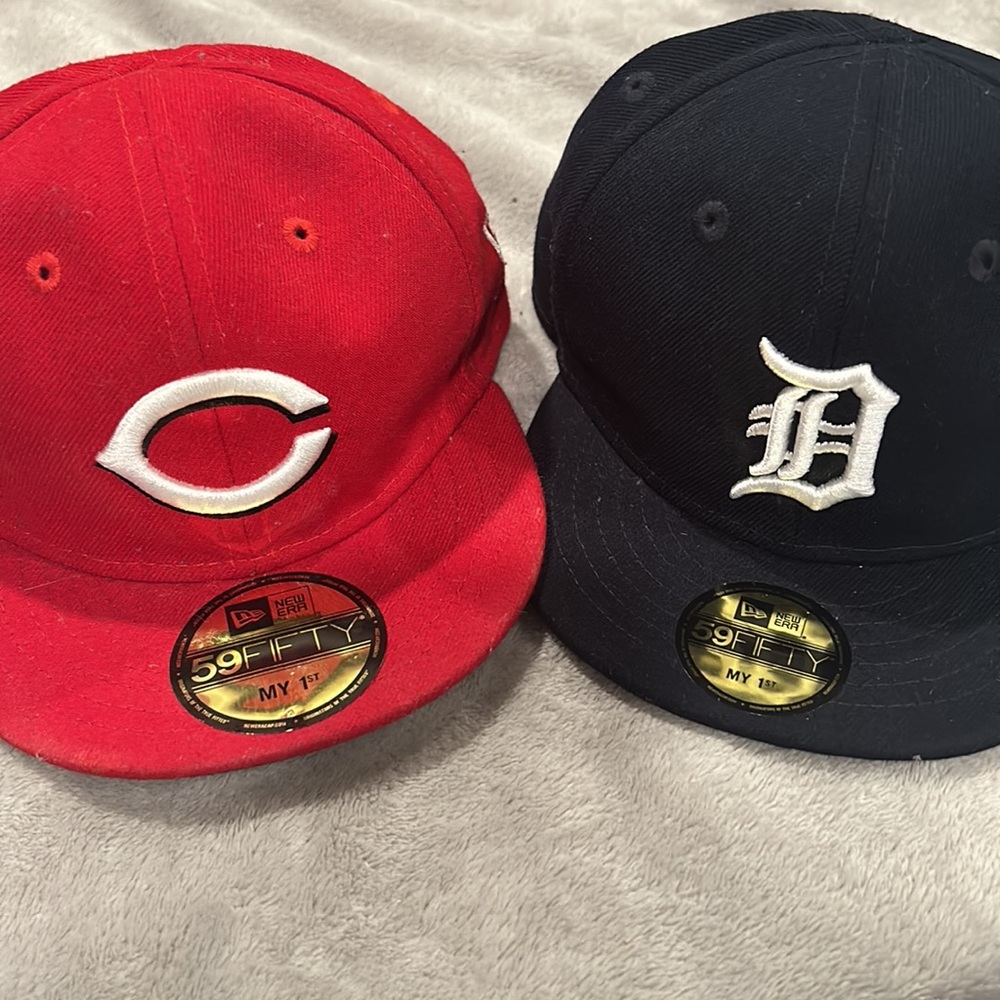 Infant MLB Fitted Hat Bundle - Chicago Bears & Detroit Lions